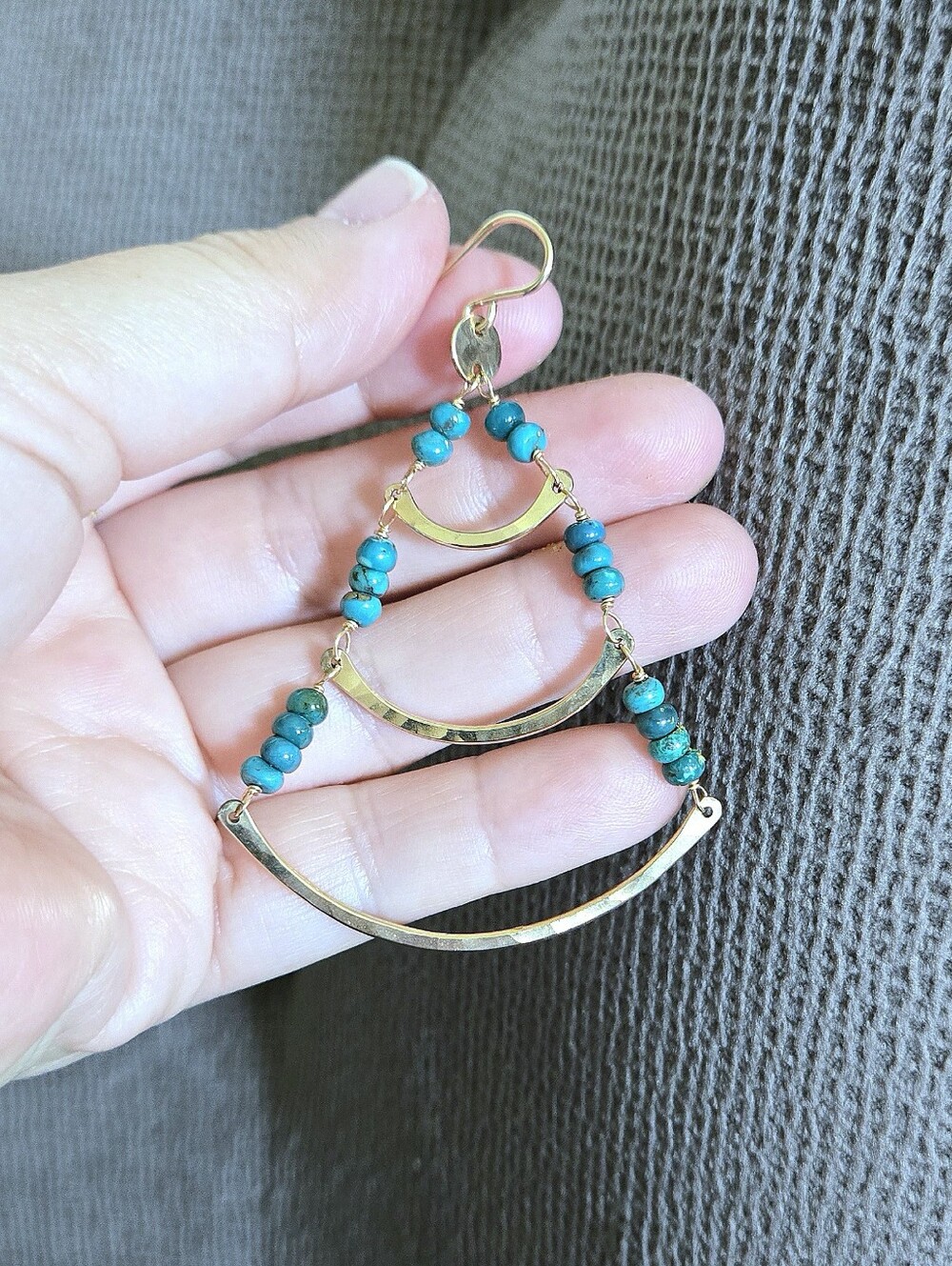 Three3️⃣ Tier Gold💛 Earrings with Turquoise🩵 Beads - NWOT - Picture 14 of 15